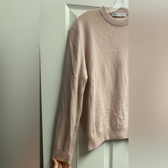 *SOLD* Zara Cashmere Blend Crewneck Sweater Size Medium - Picture 3 of 5